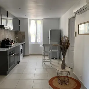  Appartement L'almanarre France